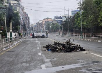 भोलि बिहानसम्मको लागि देशभर निषेधाज्ञा र कफ्र्यु