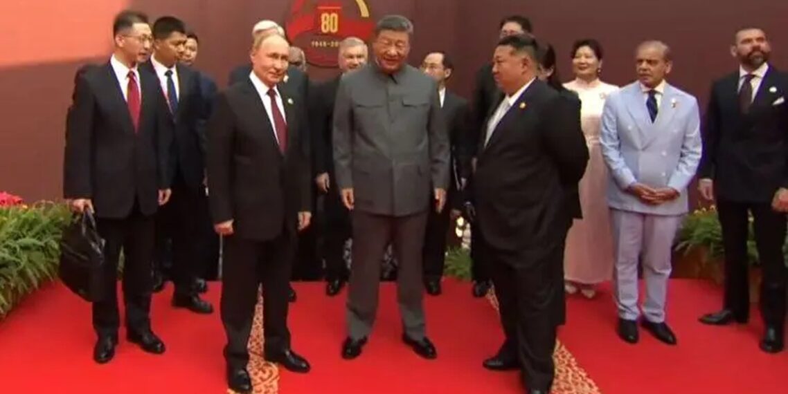 चिनियाँ परेड हेरेर फर्कदैँ ओली, सी–पुटिन–किम पहिलोपटक सँगै देखिए