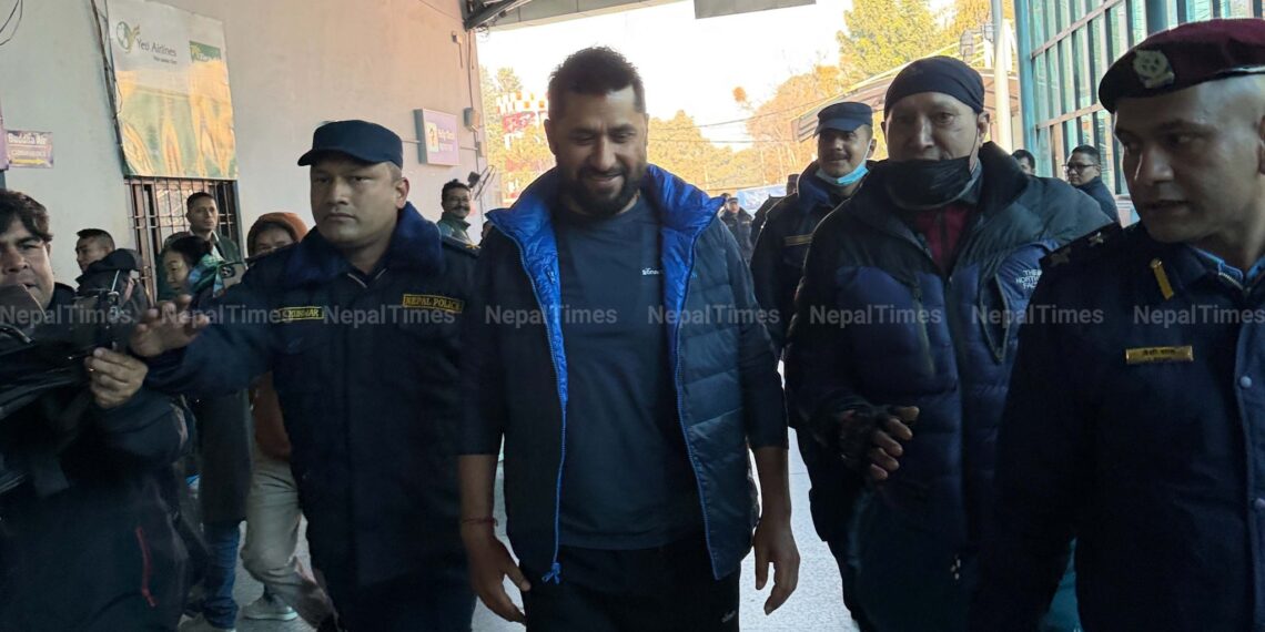 थुनामुक्त हुन भैरहवा पुग्दै रवि लामिछाने