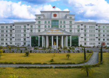 पृथ्वीनारायण शाहको तस्बिर मुनि किन बोल्छन् सेना प्रमुख ? आयो जवाफ