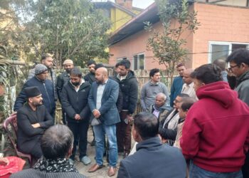 बालेनलाई आफन्तले घेरे, पैतृक थलो महोत्तरी नछाड्न दबाब