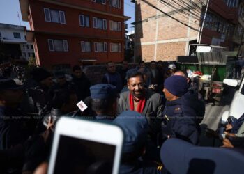 कांग्रेस केन्द्रीय कार्यालयमा प्रहरी परिचालन, नेताहरू अर्कै गेटबाट छिरे