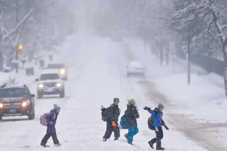 01e73a1d-30a0-4d3e-9640-d7abb620c947-large16x9_Colorado_Snow__scottskomotv.com_10