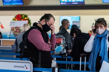 106993746-16406111112021-12-26t151940z_181993850_rc2bmr92xcw0_rtrmadp_0_usa-holiday-travel