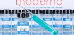 121720_EG_moderna-vax_feat-1030x580