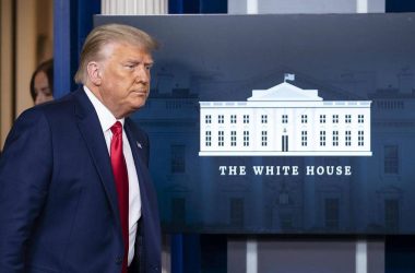 epa08839590 US President Donald J. Trump walks to the podium to deliver brief remarks on the stock market and the Dow reaching 30,000 for the first time in history, at the White House in Washington, DC, USA, 24 November 2020.  EPA-EFE/KEVIN DIETSCH / POOL