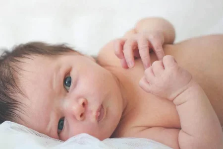 1296x728_When_Do_Newborn_Babies_Start_to_See-1-Newborn_to_4_Months
