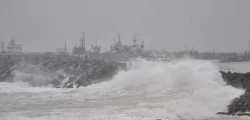 13-cyclone-hudhud13