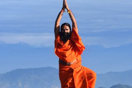 1412212033ramdev-yogbaba-ph
