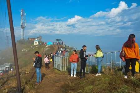 1604397206KN_Damauli-Manungtourist02