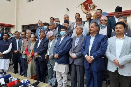 1629809294_UML_Group Photo with KP Oli