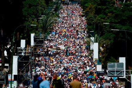 190202103549-01-venezuela-protests-0202-exlarge-169