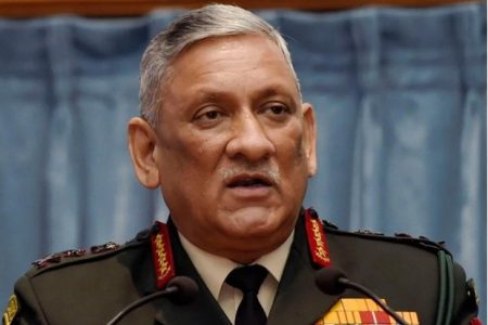 202112081318456359_Indian-army-helicopter-carrying-Rawat-Chief-of-Defence_SECVPF
