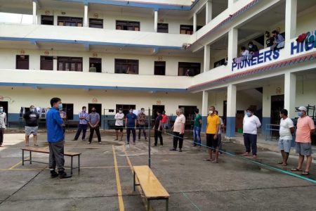 2060780062school-quarentine