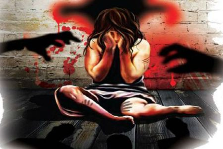 21-1437419948-15-1434355209-minir-girl-rape