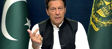 25ps1mqg_pak-pm-imran-khan-ani-650_650x400_08_April_22