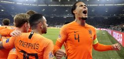 Veltins-Arena Gelsenkirchen 19.11.2018, Fussball UEFA Nations League, 2018/19, 6. Spieltag, Deutschland vs Niederlande --- Virgil Van Dijk (Niederlande) jubelt nach seinem Tor *** Veltins Arena Gelsenkirchen 19 11 2018 Football UEFA Nations League 2018 19 6 Matchday Germany vs. Netherlands Virgil Van Dijk Netherlands cheers for his goal
