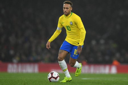 LONDON, ENGLAND - NOVEMBER 16: Neymar of Brazil in action during the International Friendly between Brazil and Uruguay at Emirates Stadium on November 16, 2018 in London, England. (Photo by Mike Hewitt/Getty Images)