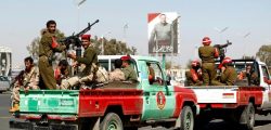37dc73_members-yemen-iran-backed-huthi-rebels-military-police-parade-in-streets