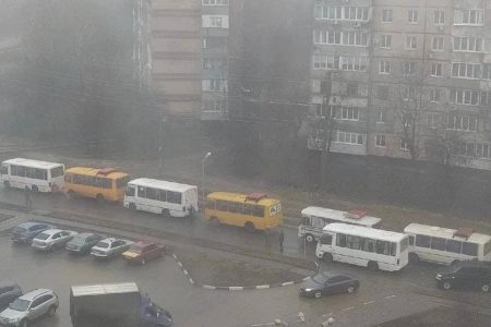 54365165-10528967-Buses_arrive_in_the_city_of_Donetsk_rebel_occupied_Ukraine_after-a-66_1645470978688