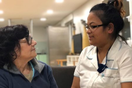 5ff596cf6c5a8_portugal_nurse_123