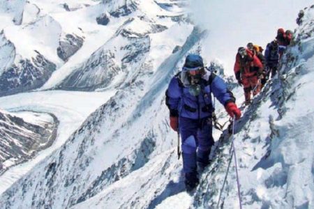 794529790everest-750x375