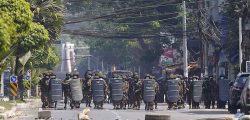 800MyanmarProtestsPolice-AP