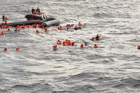 92139_ESP20201111rescueSEAREUTERS_1605199003530