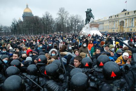 9936257_012221-cc-ap-russia-protests-img