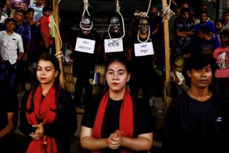 99587695_1602259201_2020-10-09T151309Z_1_LYNXMPEG9811E_RTROPTP_4_HEALTH-CORONAVIRUS-BANGLADESH-PROTEST