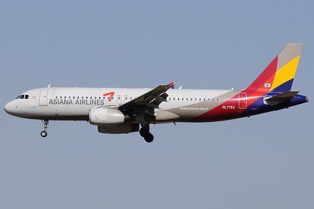 Airbus_A320-232,_Asiana_Airlines_AN1912836