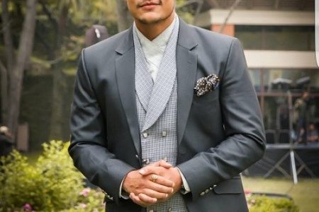 Anoop-Bikram-Shahi-in-Nepali-cultural-dress