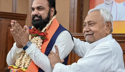 Bihar-new-CM-Samrat-Choudhary-with-Nitish-Kumar (1)