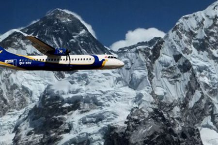 Everest-Flight-By-Plane