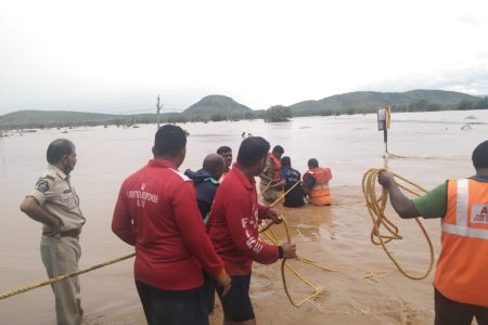 Flood-rescue-Kadapa-Andhra-Pradesh-India-November-2021-Kadapa-Police