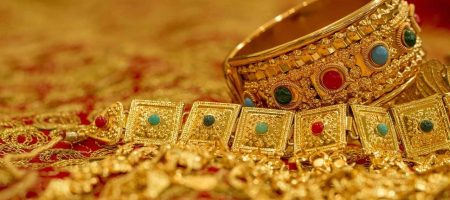 Is-it-bad-to-leave-gold-jewelry-in-the-sun-SUN-PROTECTION-FOR-GOLD-JEWELRY