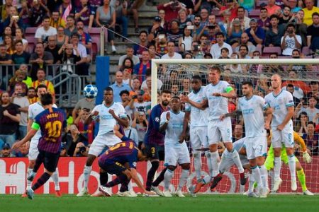 Messi-Freekick-1
