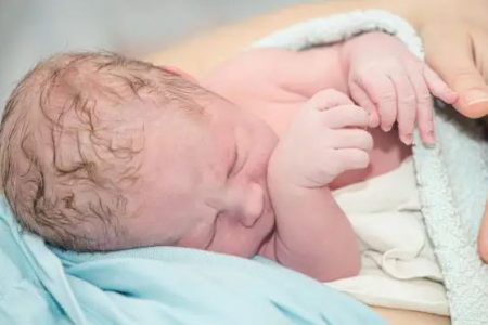 New_Born_Child_ChoJ0wlsrY