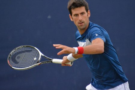 Novak_Djokovic_Queen's_Club_2018