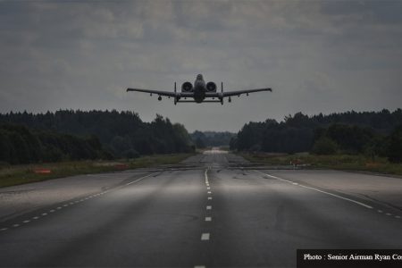 Plane-landing-on-Highway