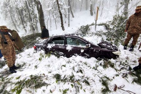 Snowfall-at-Muree-Pakistan-2