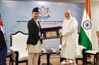 Sudhan_Gurung_and_Amit_Shah_C6pPU0xzUn