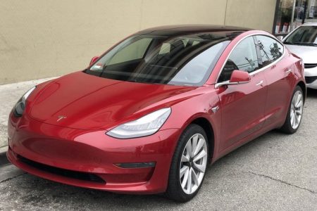 Tesla_Model_3_parked