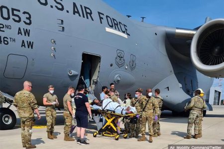 US-Airforce-evacuation-flight