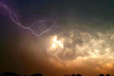 bara jadai tornado @ chtiwan ..photo dr.arun sedhai