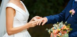 bride-and-groom-exchange-rings-t