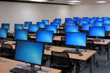 computer_lab_2341903_835x547-m