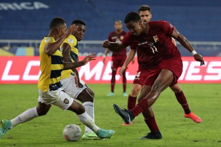 Soccer Football - Copa America 2021 - Group B - Venezuela v Ecuador - Estadio Nilton Santos, Rio de Janeiro, Brazil - June 20, 2021 Venezuela's Sergio Cordova in action REUTERS/Sergio Moraes