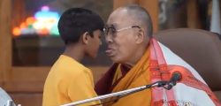dalai-lama-tounge-kiss