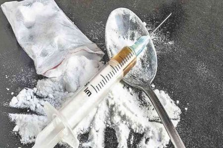 drugs_2504551_835x547-m